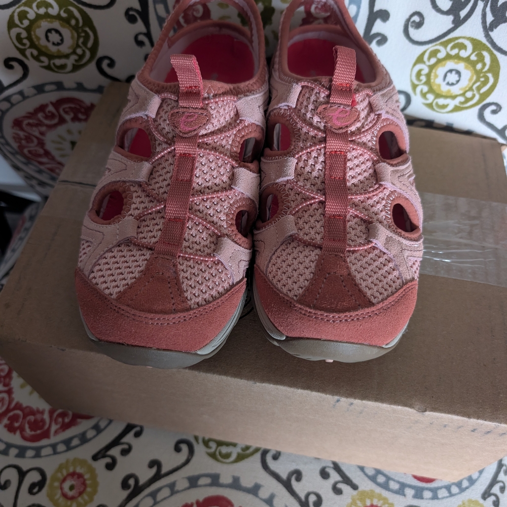 Easy Spirit Coral Mesh Slip-On Sneakers - Picture 2 of 7
